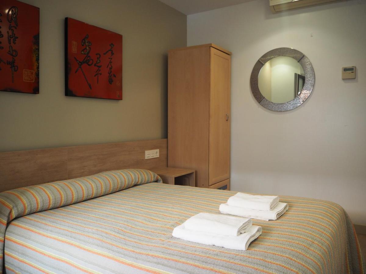 Pension Acella Pamplona Exterior foto